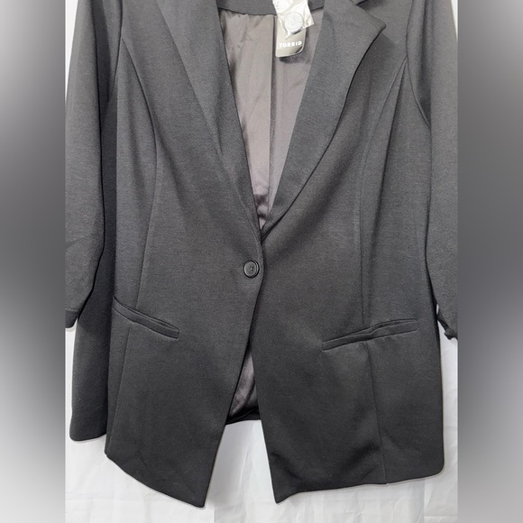 Torrid Jacket Black Blazer soft ruched 3/4 sleeve Womens Size 3 - Picture 3 of 9